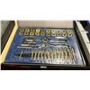 Image 3 : 2 INDUSTRIAL TAP & DIE SETS IN METAL TRANSPORT CASES