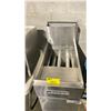 Image 3 : AMERICAN RANGE COMMERCIAL STAINLESS STEEL 2 BASKET GAS DEEP FRYER *NO BASKETS*