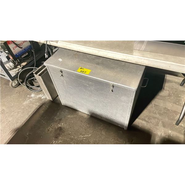 CANADA 3000 ALUMINUM 31"W X 21"D X 24"H INDUSTRIAL STORAGE BOX WITH EXTENSION CORD CONTENTS