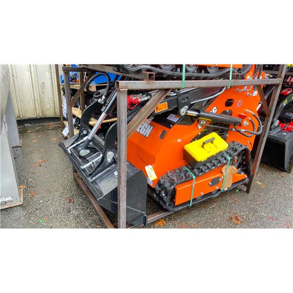 EGN EG36C ORANGE 420CC GAS POWERED RUBBER TRACK RIDE ON HYDRAULIC MINI SKID STEER/LOADER WITH
