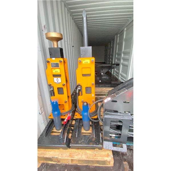GIYI 680 HYDRAULIC SKID STEER 95-150 KG BREAKER HAMMER ATTACHMENT WITH COMPRESSED BOTTLE