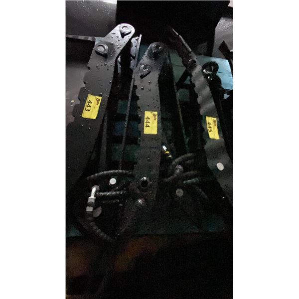 GIYI BLACK 5 TON HYDRAULIC EXCAVATOR THUMB CLAMP ATTACHMENT