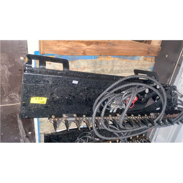 GIYI GY-DLLJ BLACK 5' HYDRAULIC SKID STEER HEDGE TRIMMER ATTACHMENT