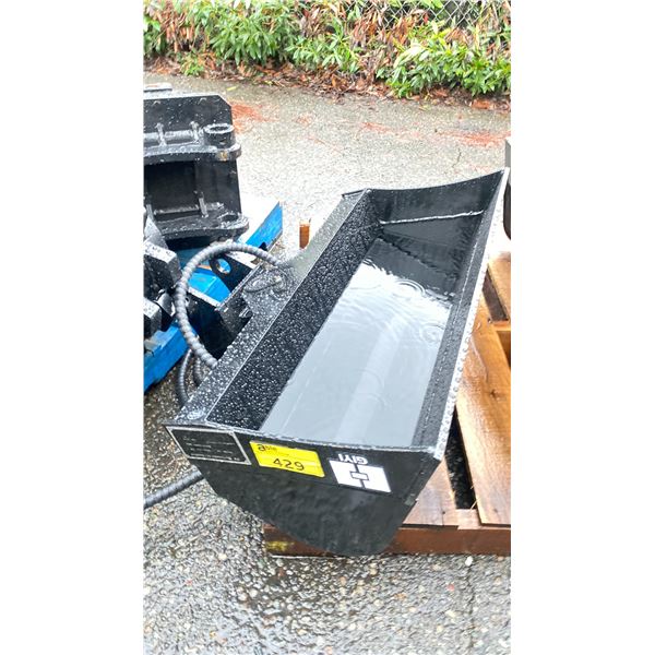 GIYI BLACK 32" MINI EXCAVATOR 3 TON HYDRAULIC TILTING BUCKET