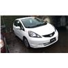 Image 2 : 2010 HONDA FIT 4DR SEDAN, WHITE VIN JHMGE8H52AC800568