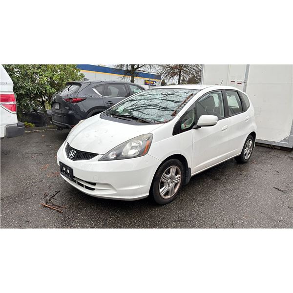 2012 HONDA FIT, 4DR SEDAN, WHITE VIN LUCGE8H54C3002430