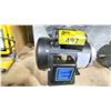 Image 2 : 2 COMMERCIAL ELECTRIC MOTORS & MCQUAY AIR CONDITIONING UNIT