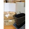 Image 2 : LOT DE 25+ACCESSOIRES/ COUVERCLES DE POUBELLES