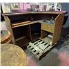 Image 2 : Retro Bar Prop