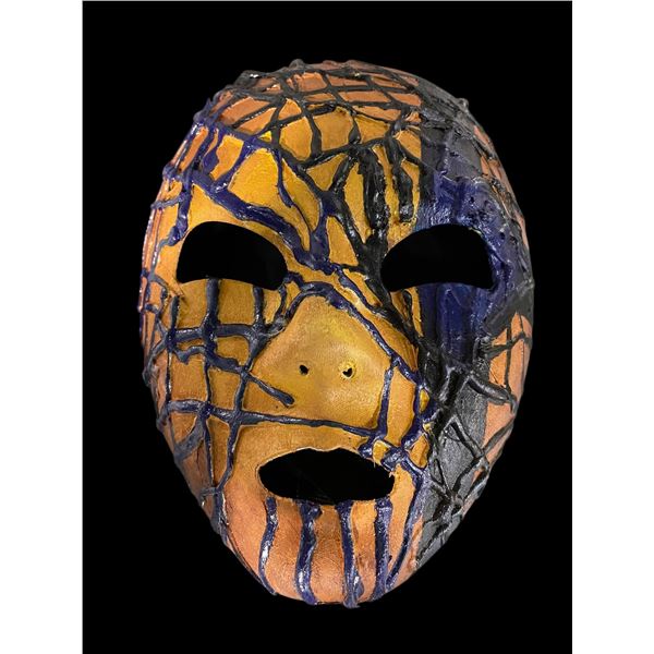 "Upload", S01, Ep. 05 - "The Grey Market" Accessory Mask
