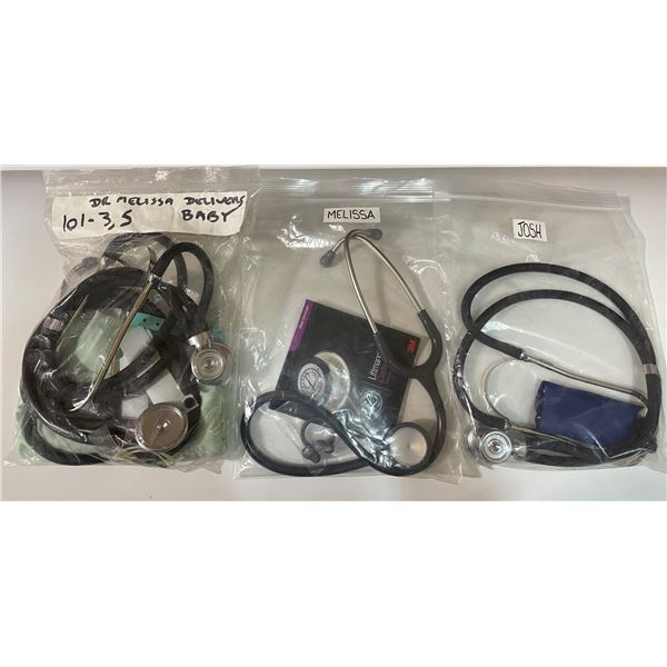 "Doctor Show" - Group of 4 Stethoscopes includes 1 Littmann Classic III & Hospital Bracelet Bands