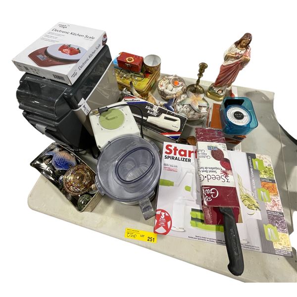 Group of Assorted Kitchenware & Decorative Items