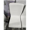 Image 3 : 6 White Leather Dining Chairs (37x29x19)