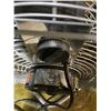 Image 3 : 3 Floor Fans