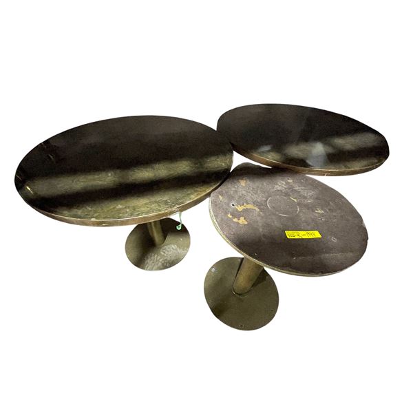 3 Round Table (29x36 - 29x48)