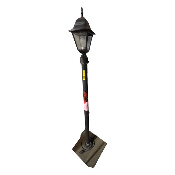 Post Light on Base (6ft)