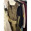 Image 10 : Assorted Set Dec Clothing
