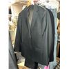 Image 4 : 7 Assorted Suits