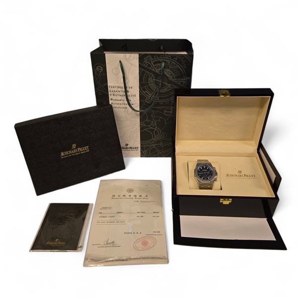 Audemars Piguet Replica Royal Oak Black Dial Mens Watch - w/ box & certificate