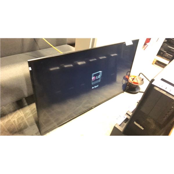 LG 55  LCD TV (NO REMOTE)