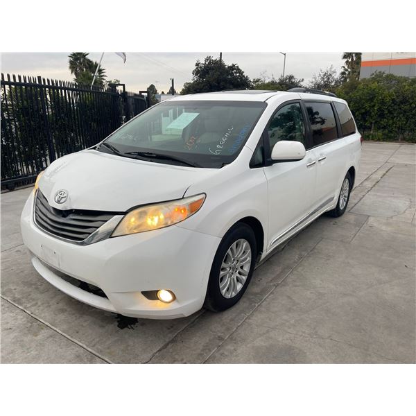 TOYT SIENNA 2012 T-REPO-SMOG-2 DAYS