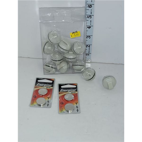 Box of 11 Travel Clip On Lights with 2 pkg CR2032 Lithium Batteries