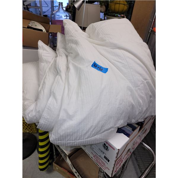 Poly Blend Clean Duvet - Measures approx 82x82 Inches