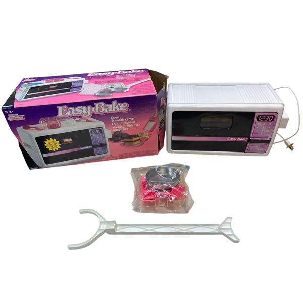 Easy Bake Oven & Snack Center
