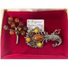 Image 3 : 4 Figural Amber + 925 Brooches