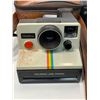 Image 2 : Vintage One Step Polaroid Land Camera With Accessories