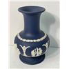 Image 2 : Vintage Wedgwood Vase