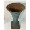Image 1 : Vintage Cast Iron Urn