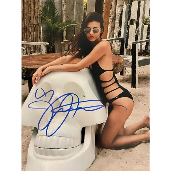 Victoria Justice signed photo