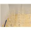 Image 2 : LOT DE 33 COUPES ASST