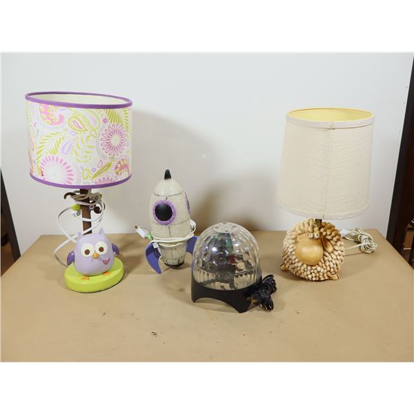 LOT DE 4 LAMPES POUR ENFANTS