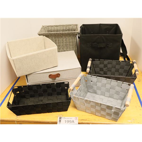 LOT DE 7 BOÎTES ASST