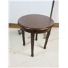 Image 1 : TABLE À PIÉDESTAL 19"d.x20"