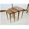 Image 1 : ENS DE 3 PETITES TABLES