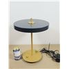 Image 1 : LAMPE DE TABLE