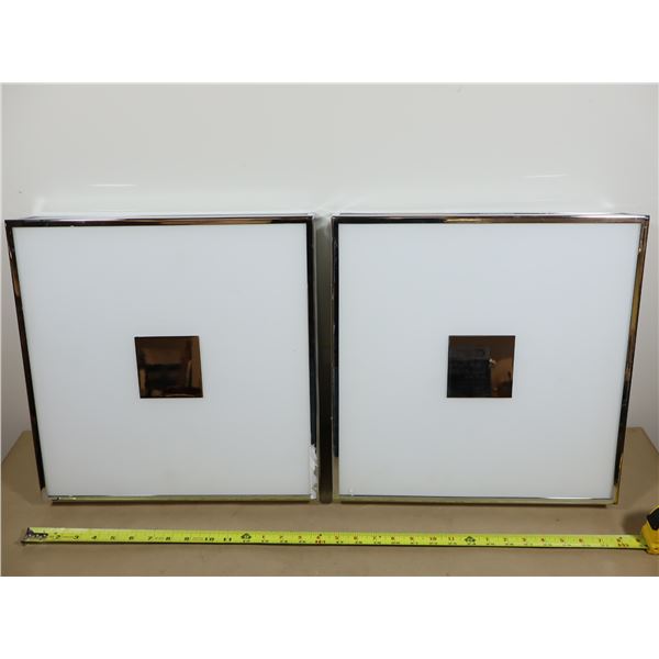 ENS DE 2 PLATFONNIERS (ALIMENTATION ÉLECTRIQUE MANQUANTE)