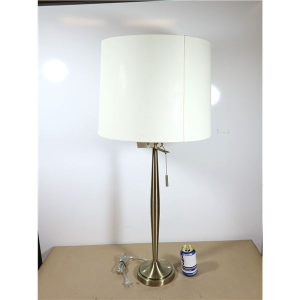 LAMPE DE TABLE