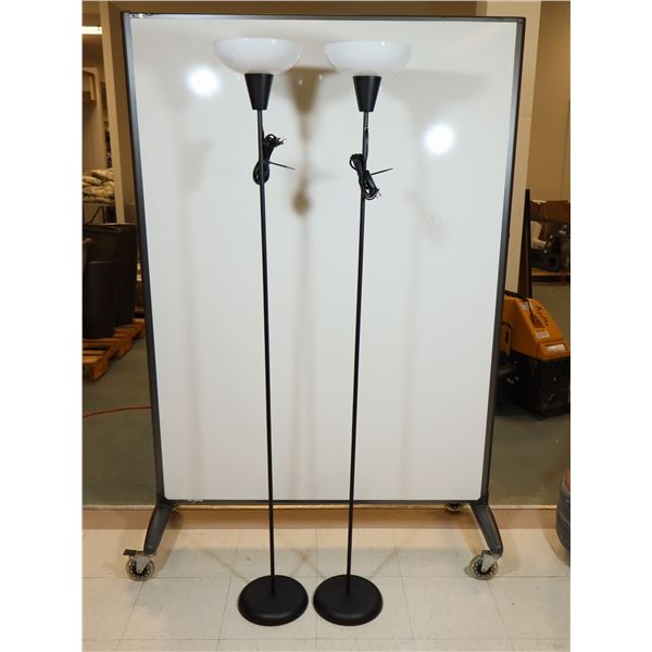 ENS DE 2 LAMPES SUR PIED