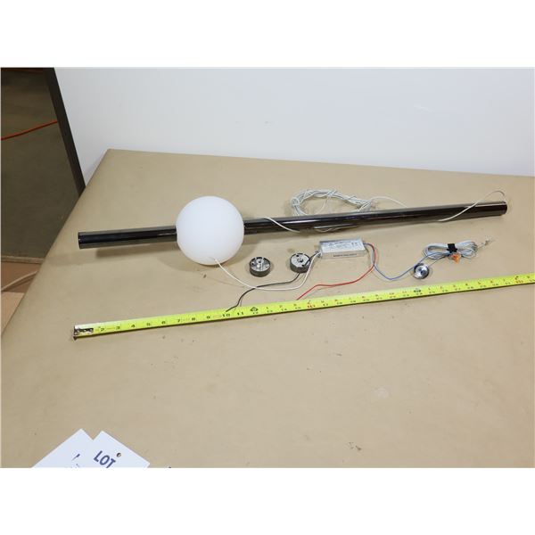 LOT:2 LUMIÈRES SUSPENDU LB ORION TUBE LIGHT ORIO122