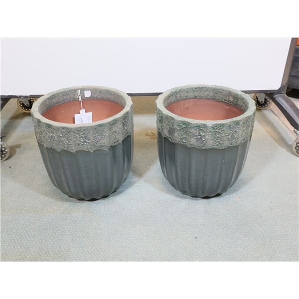 LOT:2 POTS EN TERRE CUITE FABRIQUÉS À LA MAIN 12"x12"
