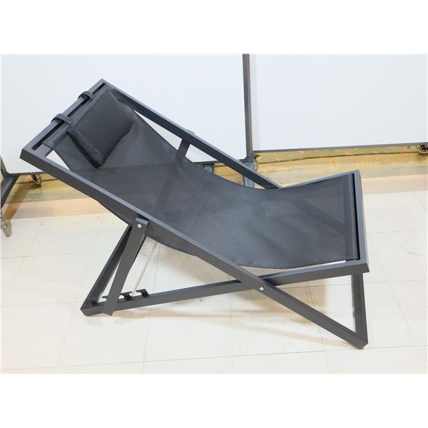 CHAISE