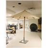 Image 1 : PARASOL DE TERRASSE AVEC SOCLE 8'h. x8'd.