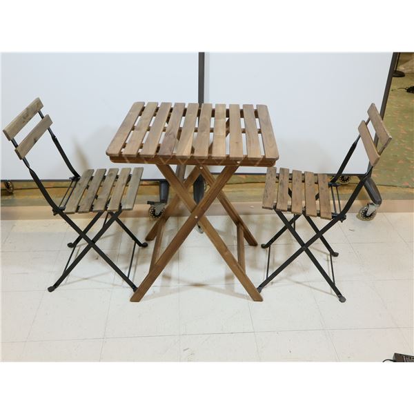 ENS DE TABLE PLIANTE 21"x21" AVEC 2 CHAISES PLIANTE BRUN