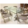 Image 1 : TABLE DE CUISINE VITRÉE 72"x34"x31" AVEC 6 CHAISES