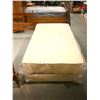 Image 1 : SOMIER & MATELAS SIMPLE 40"x75"