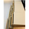 Image 2 : ENS DE 3 MEUBLES (1: 32"x19"x26" & 2: 24"x19"x26")
